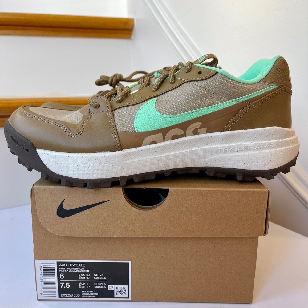 NWT Nike ACG Lowcate Athletic Trail Shoes Unisex Green / Brown